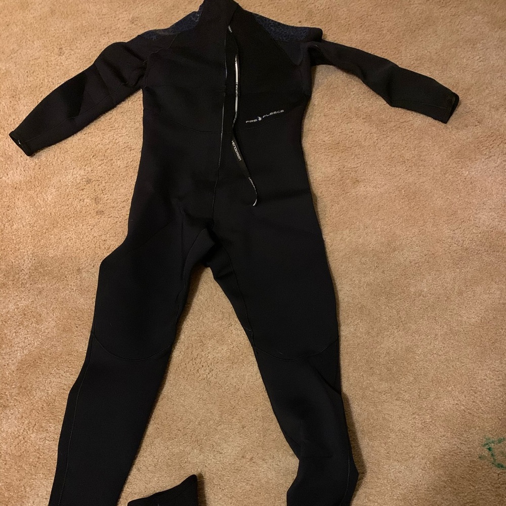 Wet suit